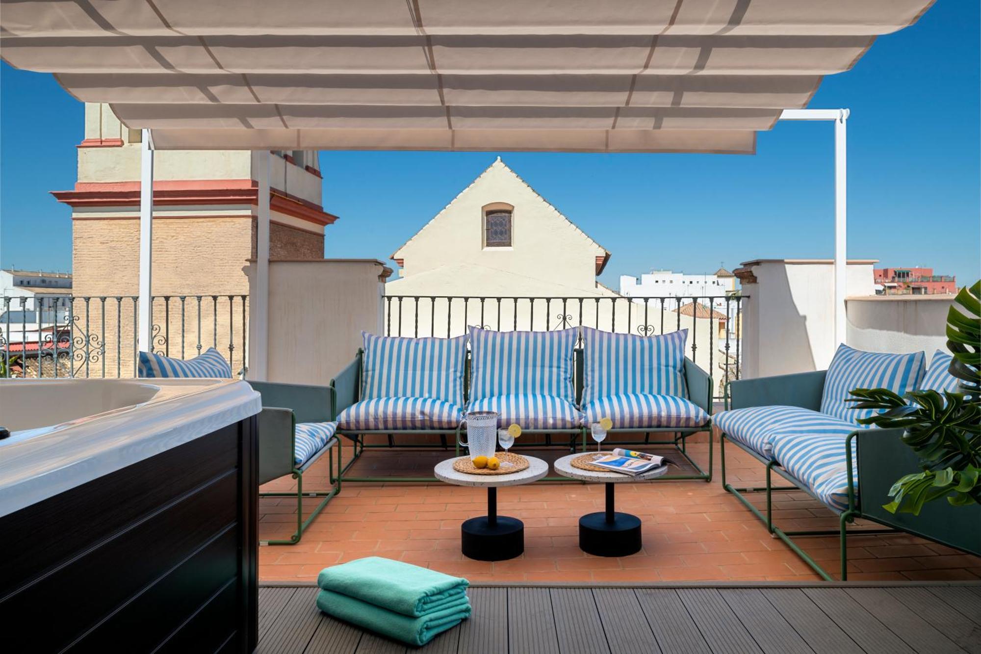Magno Apartments San Gil - Shared Jacuzzi Σεβίλλη Εξωτερικό φωτογραφία